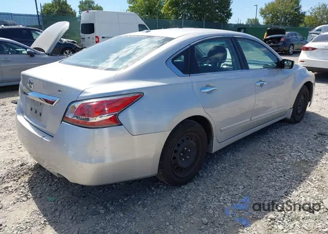 2015 Nissan Altima 2.5 S из США, поврежденный, VIN 1N4AL3AP4FN356137